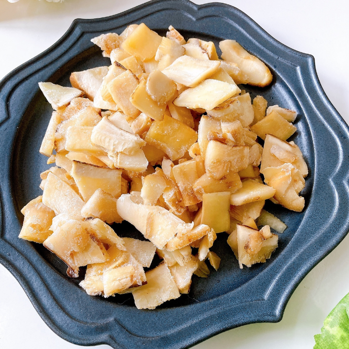 松茸【生冷凍/3×2cm角カット】